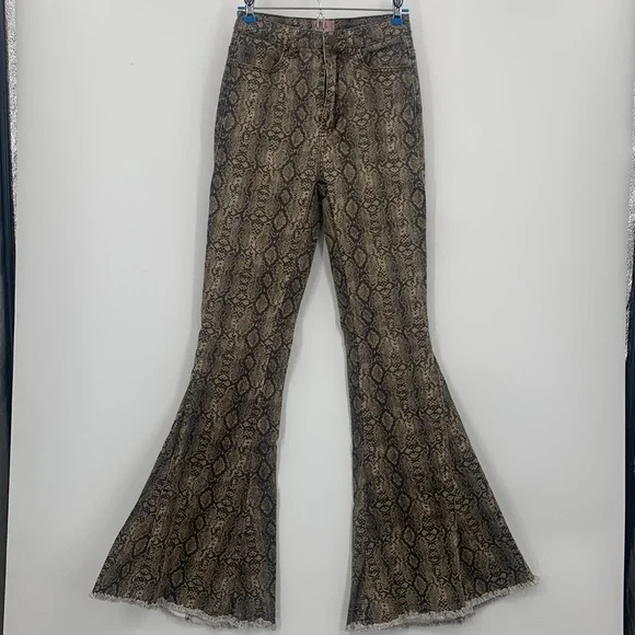 Show Me Your Mumu Women's Snake Print Berkeley Bell Bottoms Women’s Size 26 - Picture 6 of 11